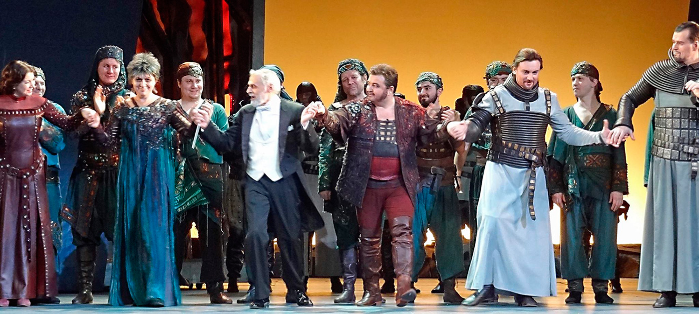 Трубадур, Новая опера, 15 февраля 2015. Фото: Александр Шварценштейн