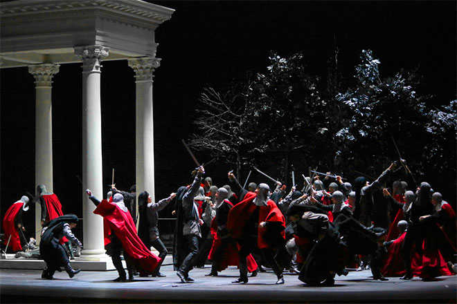 «Трубадур» в постановке Пьера Луиджи Пицци, фото с сайта Мариинского театра