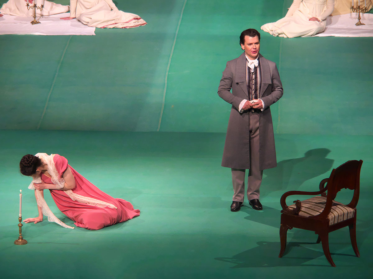 Илья Кузьмин - Онегин, Елизавета Соина - Татьяна, сцена из третьей картины (Новая Опера, 16 октября 2015)