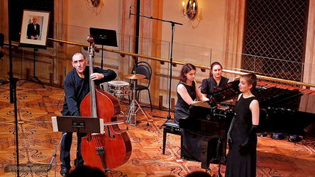 Александр Парсаданов, Анна Расина (фортепиано) и Мария Мохова (сопрано)